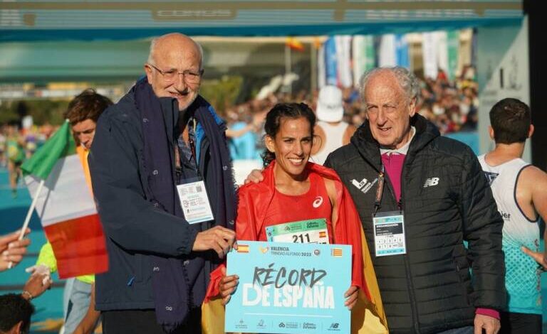 العداءة الإسبانية من أصول مغربية ماجدة معيوف تفوز بماراثون فالنسيا