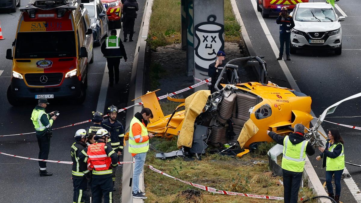سقوط مروحية على الطريق السريع بالعاصمة مدريد