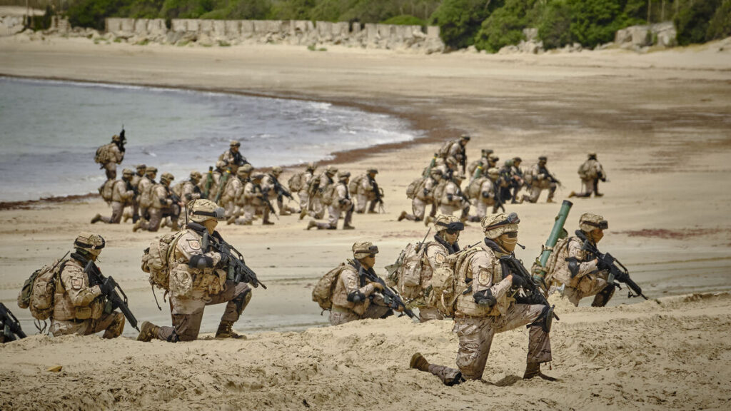 وفاة جنديين أثناء مناورات عسكرية جنوب إسبانيا