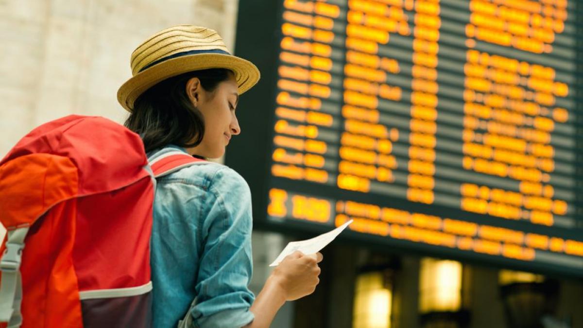 لديك بطاقة إقامة وتريد السفر خارج إسبانيا؟ إليك هذه النصائح المهمة