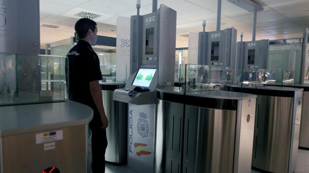 إسبانيا تعتمد نظام تحكم جديد لدخول أراضيها