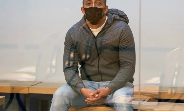 إسبانيا تقرر ترحيل مغربي متورط في هجمات برشلونة