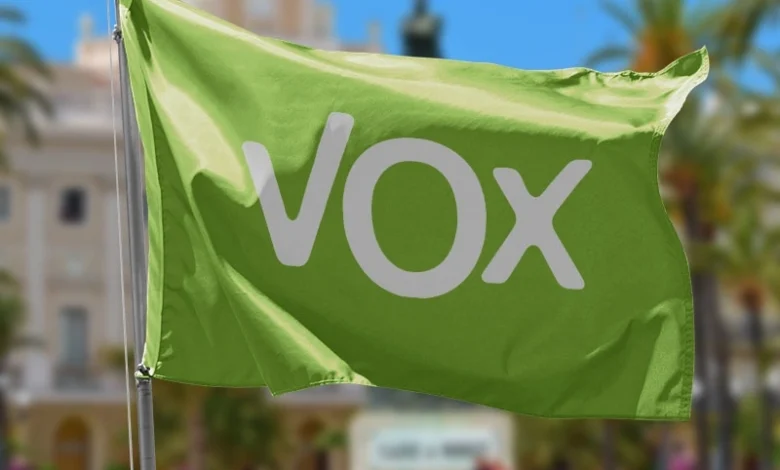 مستشار عن حزب فوكس اليميني المتطرف يدعو لإطلاق الرصاص على المهاجرين