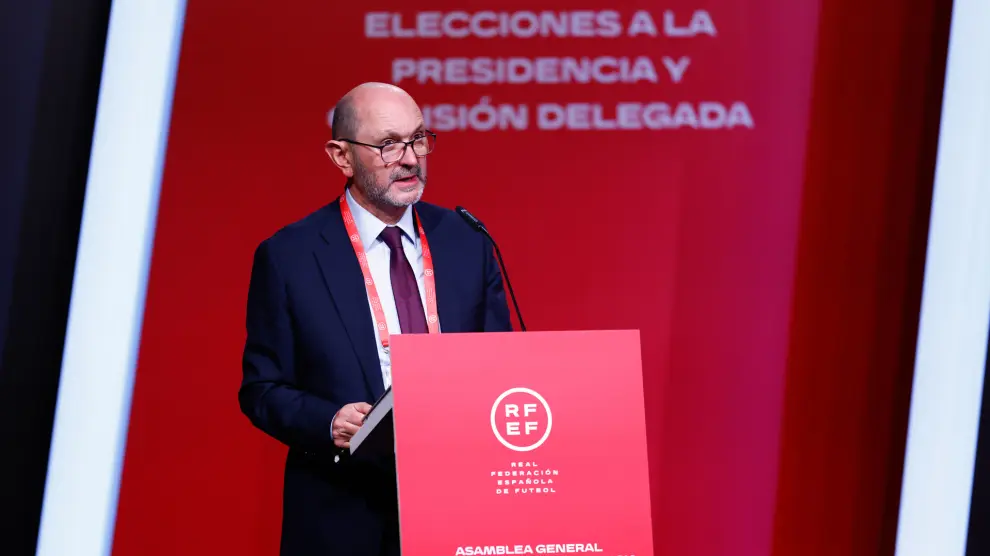 الاتحاد الإسباني لكرة القدم يختار رئيسا جديدا له