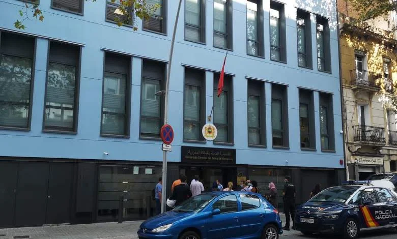 القنصليات المغربية بإسبانيا تعتمد إجراءات استثنائية بعد إعلان التسوية الجماعية